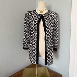 Robert Graham Black & White Geometric Blouse Silk Feel,